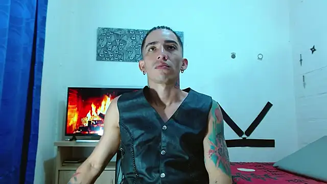 Snapshot of targuerian22 chatting on January 16, 5:21 am targuerian22 online show from January 16, 5:21 am