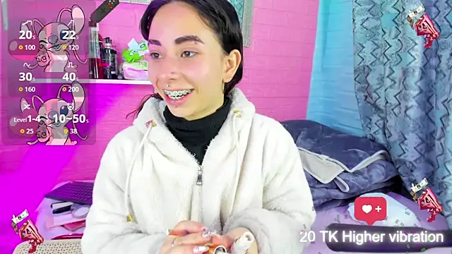 hanna  azumi online show from November 8, 4:05 am