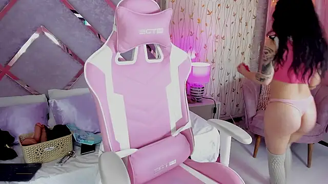 Snapshot of hanna__azumi chatting on March 3, 1:17 am hanna azumi online show from March 3, 1:17 am