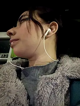 Snapshot of hanna__azumi chatting on February 21, 10:17 am hanna azumi online show from February 21, 10:17 am