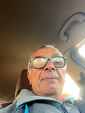 4n4l1zz4m1 online show from November 29, 2:28 pm