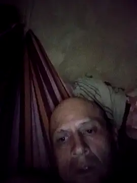 Snapshot of edijavimes chatting on February 24, 3:40 am edijavimes online show from February 24, 3:40 am