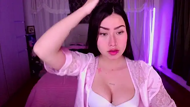 Emilyswan04 online show from January 13, 3:54 am