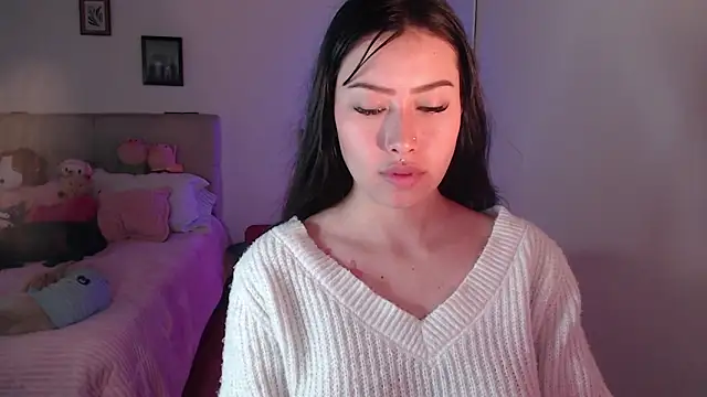 Snapshot of Emilyswan04 chatting on January 27, 4:11 pm Emilyswan04 online show from January 27, 4:11 pm