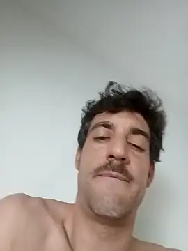 Snapshot of gorkamacbew chatting on January 5, 1:35 am gorkamacbew online show from January 5, 1:35 am