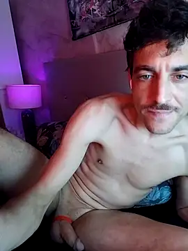 Snapshot of gorkamacbew chatting on December 4, 7:33 am gorkamacbew online show from December 4, 7:33 am