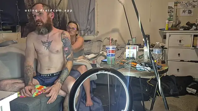 Snapshot of lit702 chatting on October 29, 8:02 am lit702 online show from October 29, 8:02 am