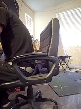 lit702 online show from April 1, 6:49 pm