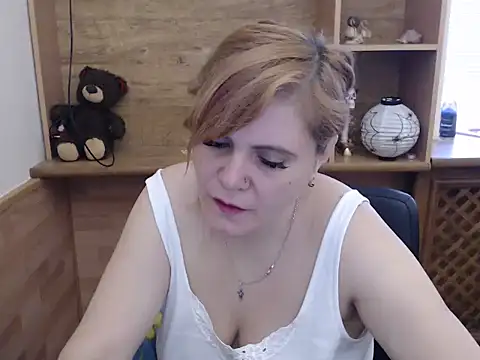 DaniellaKiss online show from April 4, 9:16 am