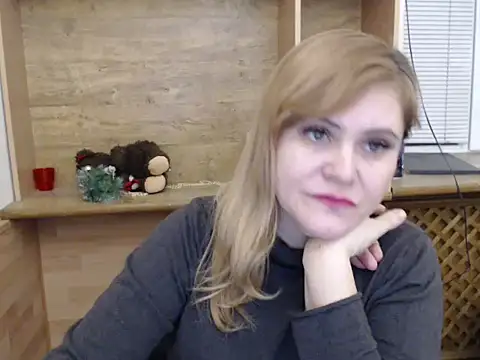 DaniellaKiss online show from February 7, 8:50 pm