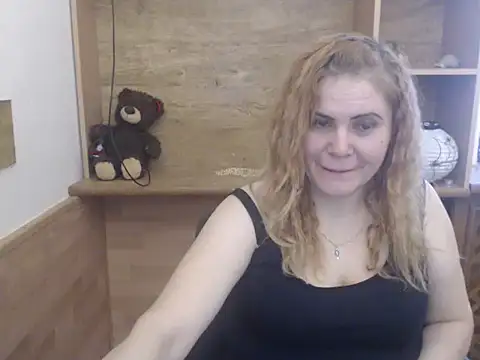 DaniellaKiss online show from April 14, 7:35 am