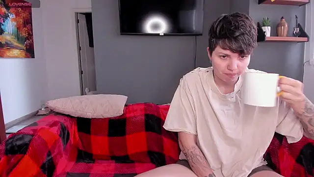 jessica tenderly online show from February 19, 3:20 pm