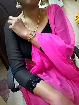Snapshot of Roja-Telugu777 chatting on March 9, 8:29 am Roja-Telugu777 online show from March 9, 8:29 am