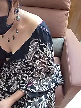 Snapshot of Roja-Telugu777 chatting on June 25, 5:12 am Roja-Telugu777 online show from June 25, 5:12 am