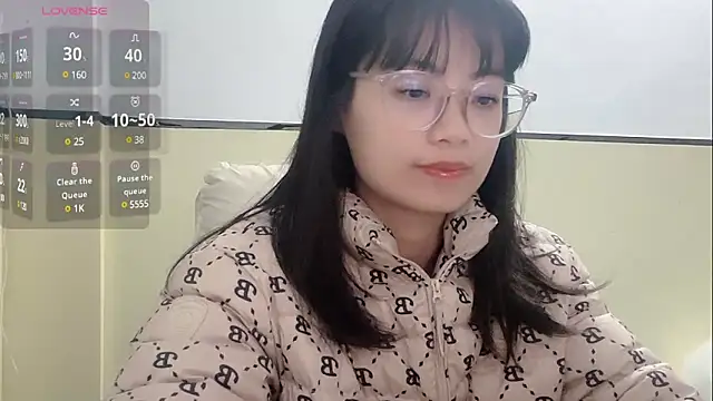 Snapshot of Honey-cici chatting on March 18, 6:17 am Honey-cici online show from March 18, 6:17 am