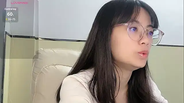 Snapshot of Honey-cici chatting on March 20, 6:19 am Honey-cici online show from March 20, 6:19 am