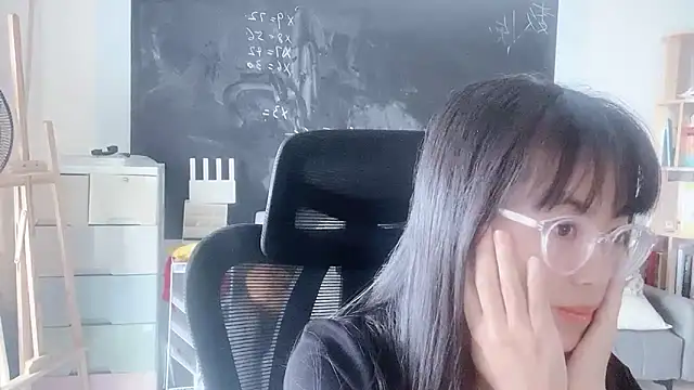 Snapshot of Honey-cici chatting on December 16, 7:23 am Honey-cici online show from December 16, 7:23 am