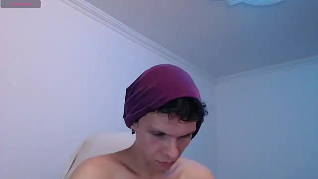 bryamado69 online show from April 14, 7:02 am