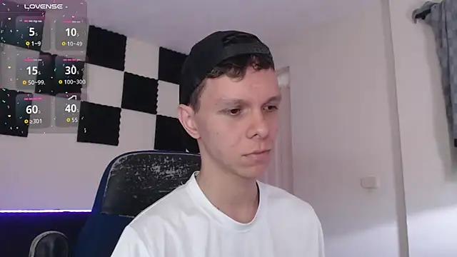 Snapshot of bryamado69 chatting on November 12, 12:31 pm bryamado69 online show from November 12, 12:31 pm