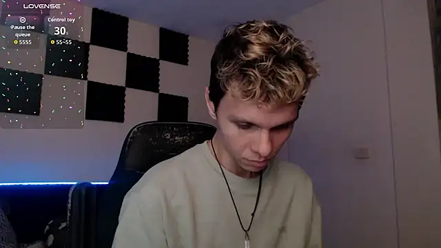 Snapshot of bryamado69 chatting on October 10, 1:06 am bryamado69 online show from October 10, 1:06 am