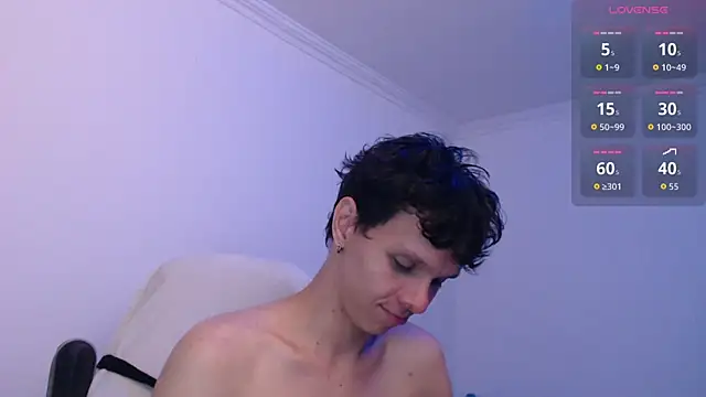 bryamado69 online show from April 18, 12:40 pm