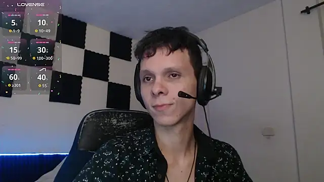 Snapshot of bryamado69 chatting on November 23, 3:27 am bryamado69 online show from November 23, 3:27 am