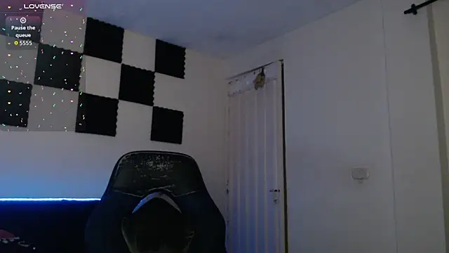 Snapshot of bryamado69 chatting on November 6, 2:04 am bryamado69 online show from November 6, 2:04 am