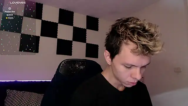 Snapshot of bryamado69 chatting on September 28, 12:45 pm bryamado69 online show from September 28, 12:45 pm