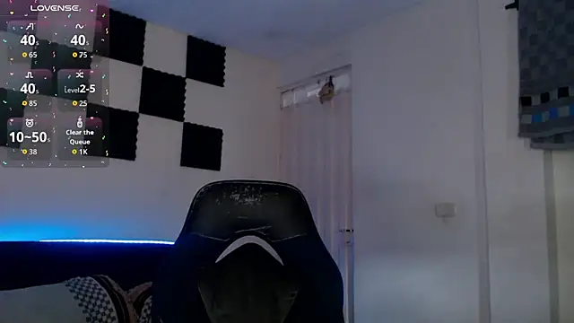 Snapshot of bryamado69 chatting on October 27, 9:27 pm bryamado69 online show from October 27, 9:27 pm