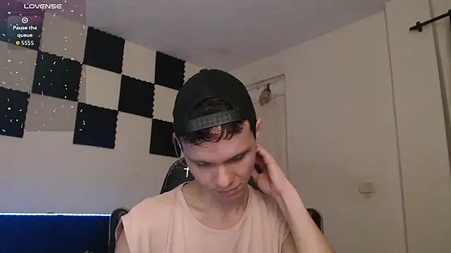 Snapshot of bryamado69 chatting on December 1, 1:06 am bryamado69 online show from December 1, 1:06 am