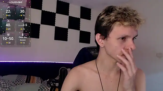 Snapshot of bryamado69 chatting on October 7, 12:50 pm bryamado69 online show from October 7, 12:50 pm