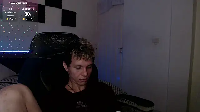 Snapshot of bryamado69 chatting on October 16, 3:59 am bryamado69 online show from October 16, 3:59 am