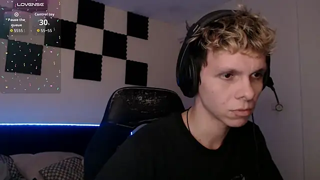 Snapshot of bryamado69 chatting on October 17, 12:58 am bryamado69 online show from October 17, 12:58 am