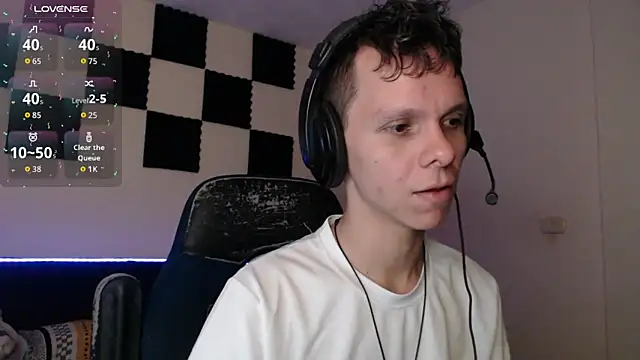 Snapshot of bryamado69 chatting on November 12, 12:26 am bryamado69 online show from November 12, 12:26 am