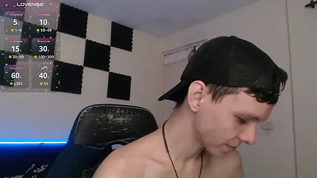 Snapshot of bryamado69 chatting on November 27, 10:32 pm bryamado69 online show from November 27, 10:32 pm