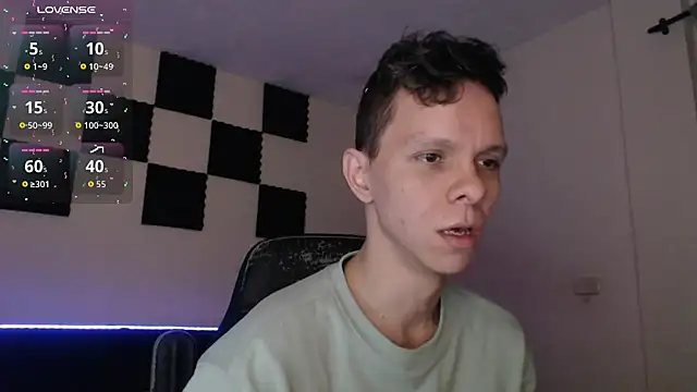 Snapshot of bryamado69 chatting on November 16, 6:29 am bryamado69 online show from November 16, 6:29 am