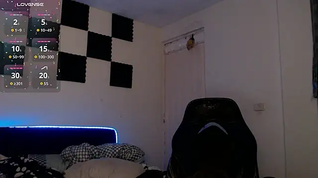 Snapshot of bryamado69 chatting on October 18, 2:24 am bryamado69 online show from October 18, 2:24 am