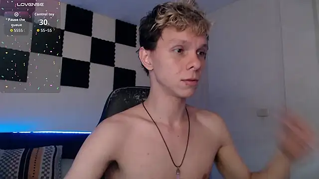 Snapshot of bryamado69 chatting on October 17, 1:46 pm bryamado69 online show from October 17, 1:46 pm