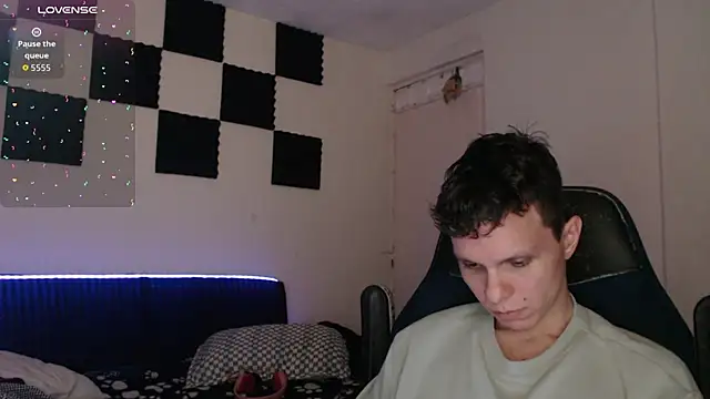 Snapshot of bryamado69 chatting on November 18, 3:43 am bryamado69 online show from November 18, 3:43 am