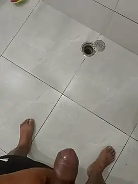 Snapshot of Gururonny07 chatting on October 31, 12:29 am Gururonny07 online show from October 31, 12:29 am