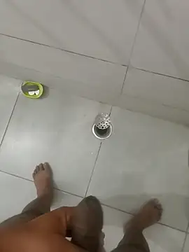 Snapshot of Gururonny07 chatting on September 13, 12:43 am Gururonny07 online show from September 13, 12:43 am