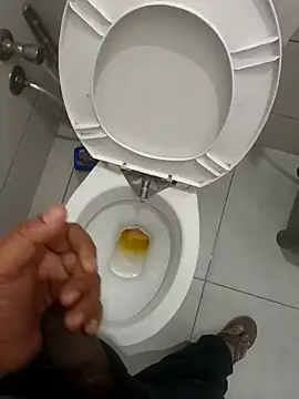 Snapshot of Gururonny07 chatting on December 15, 12:49 am Gururonny07 online show from December 15, 12:49 am