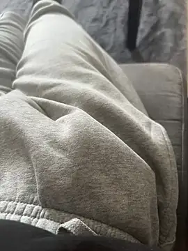 pignoufe online show from February 13, 10:48 am