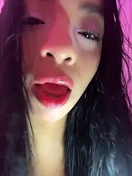 Snapshot of Laura_fernandezII chatting on July 1, 2:45 am Laura fernandezII online show from July 1, 2:45 am