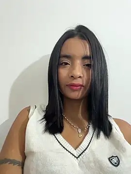 Laura fernandezII online show from March 31, 11:07 pm