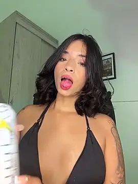 Laura fernandezII online show from March 18, 2:37 am