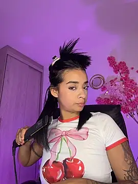 Snapshot of Laura_fernandezII chatting on May 16, 2:54 am Laura fernandezII online show from May 16, 2:54 am
