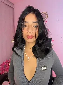 Snapshot of Laura_fernandezII chatting on May 28, 2:12 pm Laura fernandezII online show from May 28, 2:12 pm