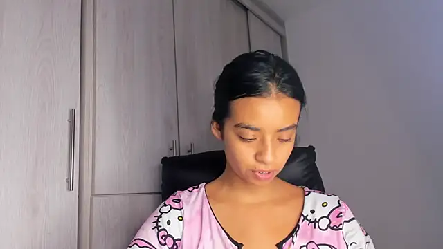 Laura fernandezII online show from November 26, 5:24 pm