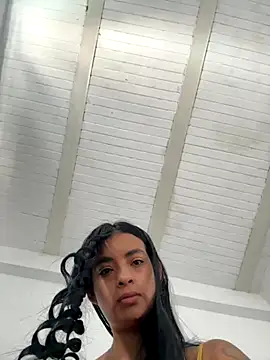 Laura fernandezII online show from October 20, 4:51 pm